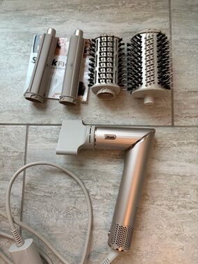 Shark Silver 2-in-1 Hair Styler with Brush Attachments